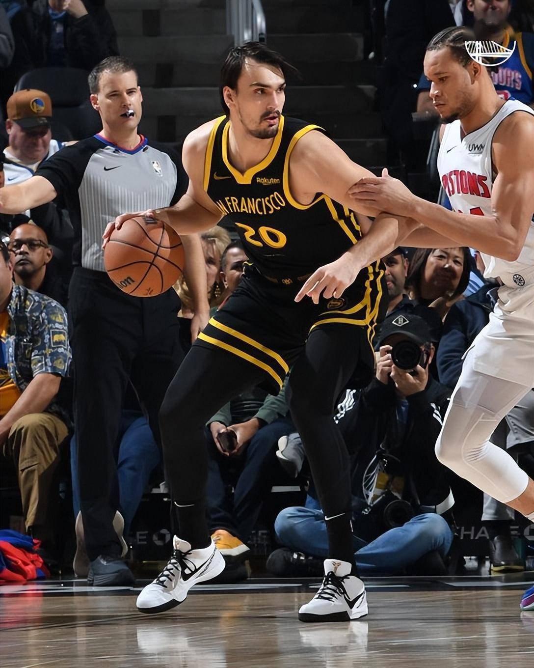 九游体育下载-包含北京首钢赛前篮板制胜丹佛掘金内部沟通备战葡超，媒体一致点评：圣安东尼奥马刺今晨扳平良机的词条